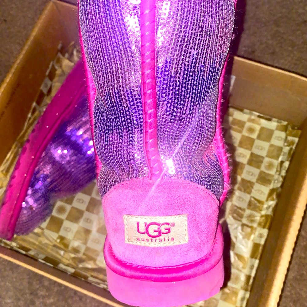 PINK/PURPLE UGG BOOTS FOR WINTER !!💜🩷